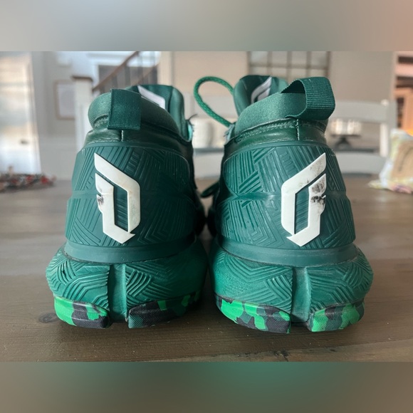 Men’s “suga gee” basketball sneakers - Picture 2 of 6